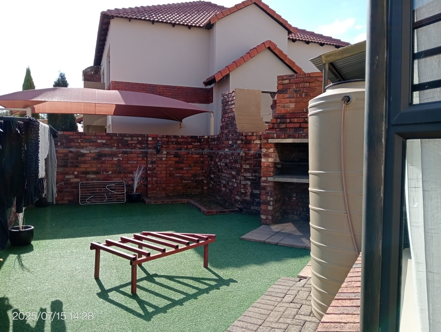 To Let 3 Bedroom Property for Rent in Waterval East North West